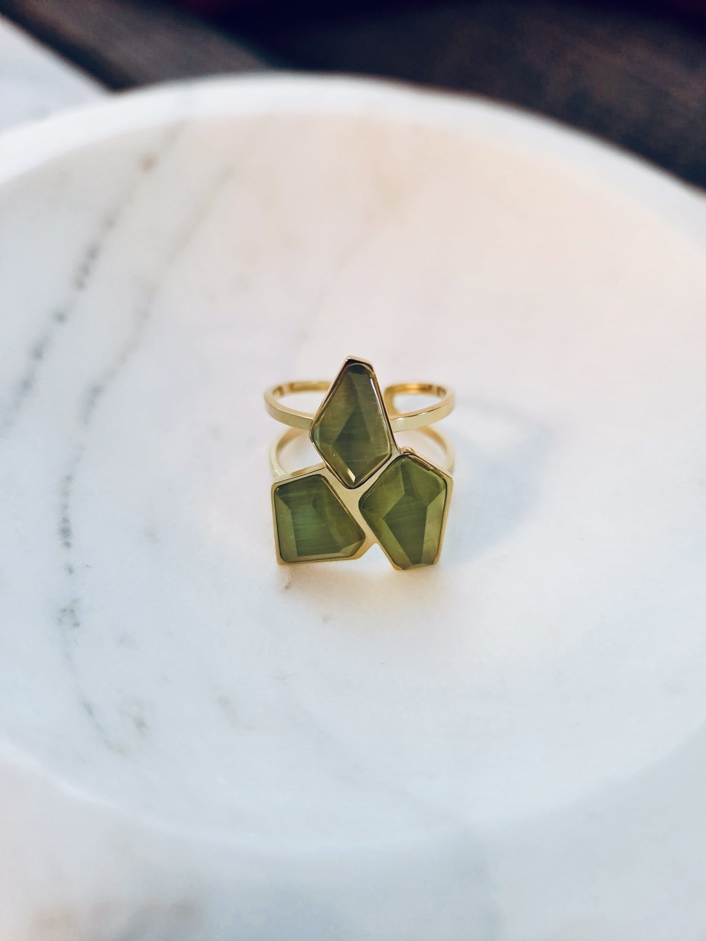 Geranio Crystal Ring (Aavailable in green or white)