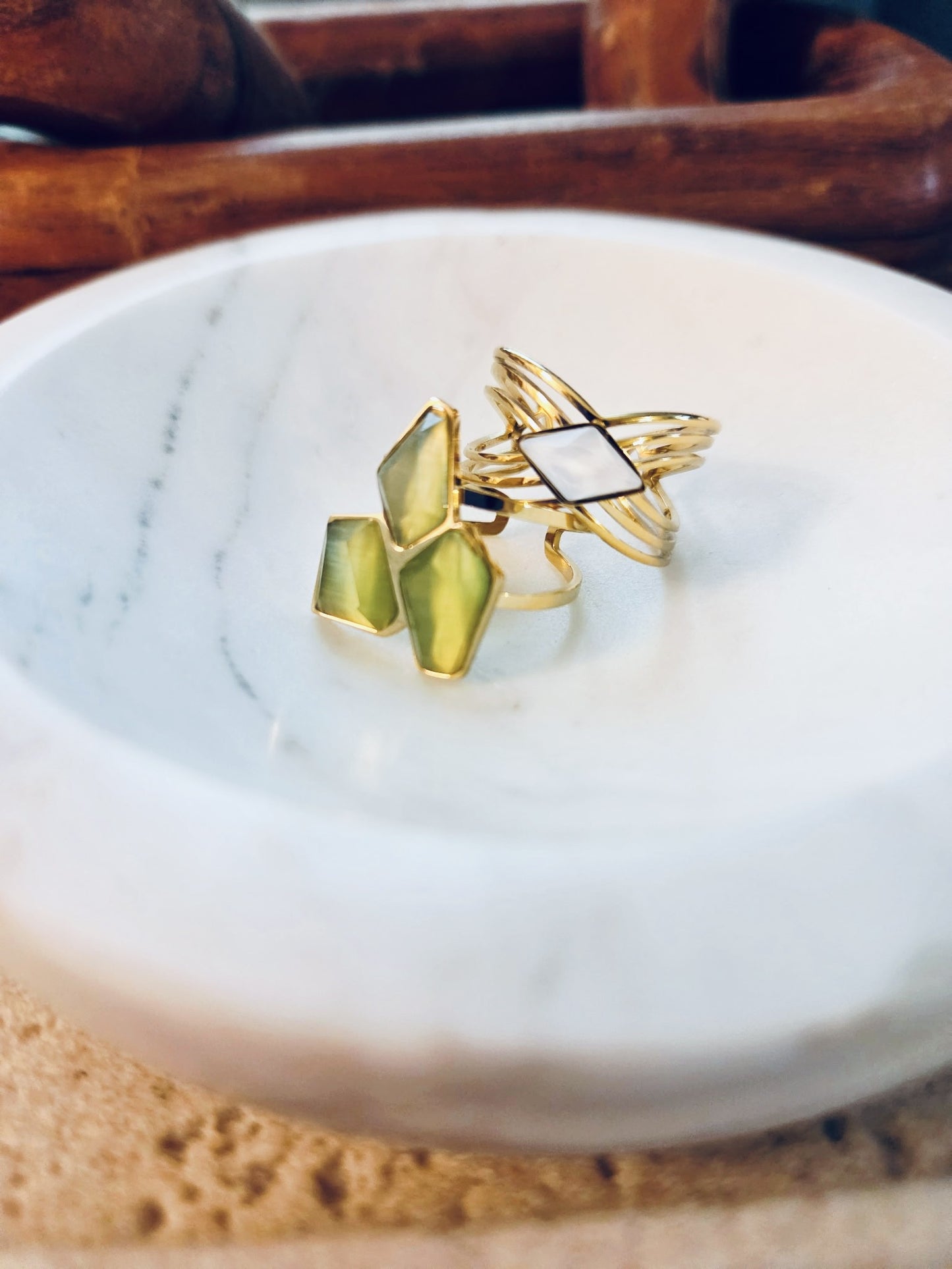Geranio Crystal Ring (Aavailable in green or white)