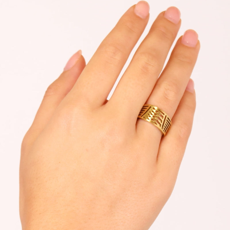 Oasis Ring