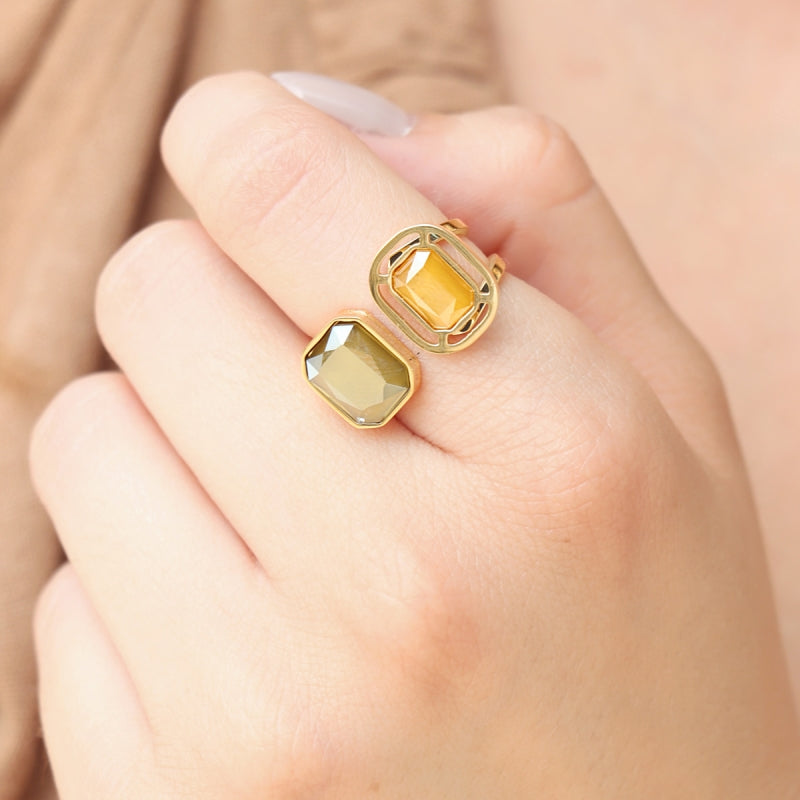 Pixels Ring (Available in gray, pink or yellow)